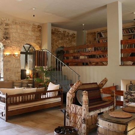 Shulamit Yard Hotel Рош Пина Екстериор снимка