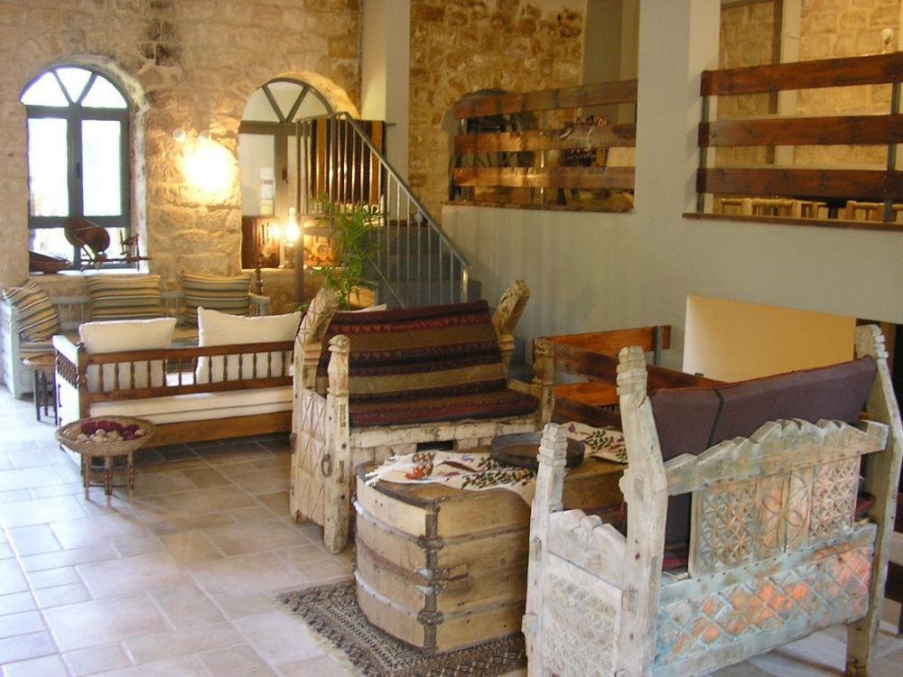 Shulamit Yard Hotel Рош Пина Екстериор снимка