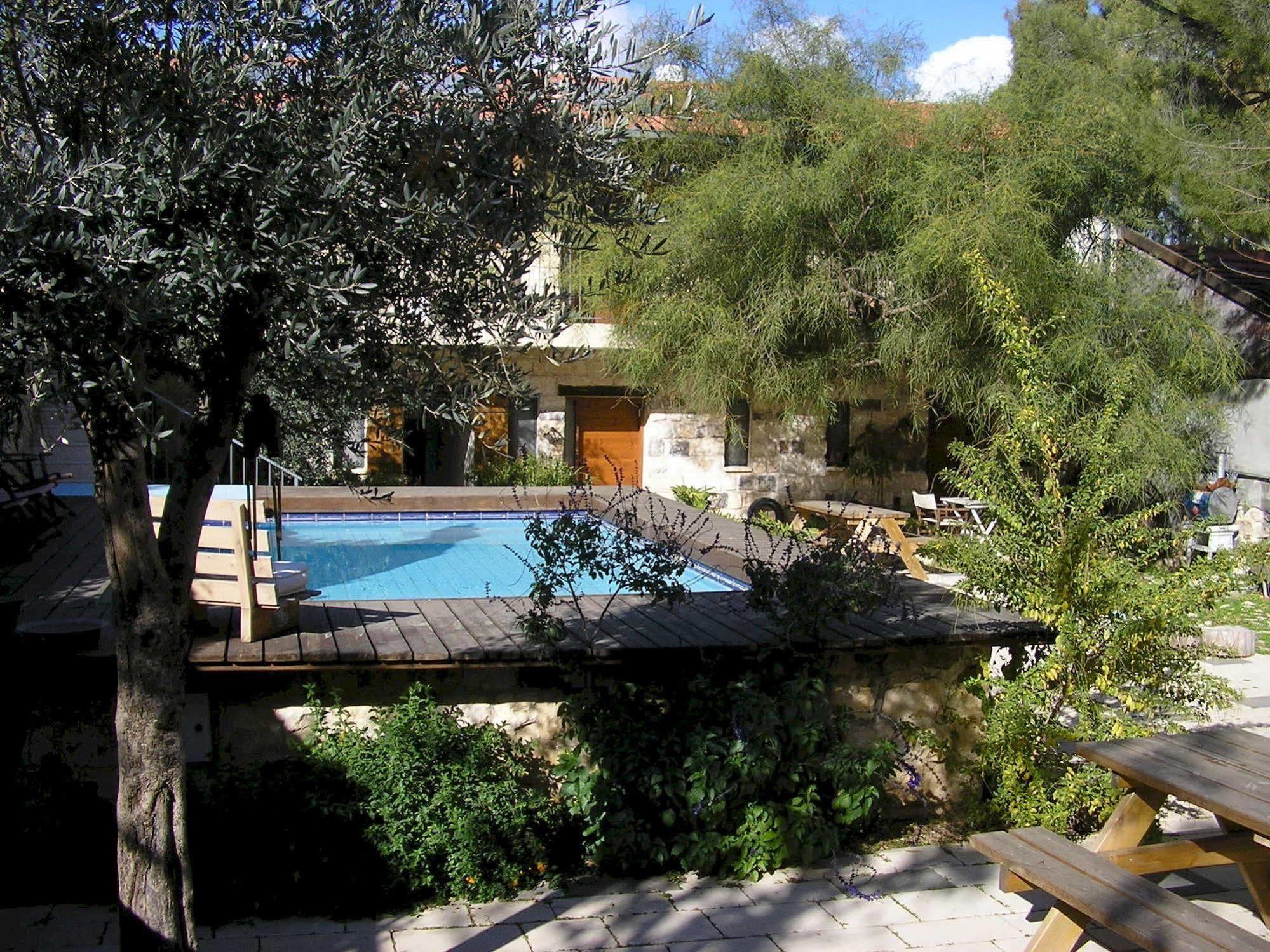 Shulamit Yard Hotel Рош Пина Екстериор снимка